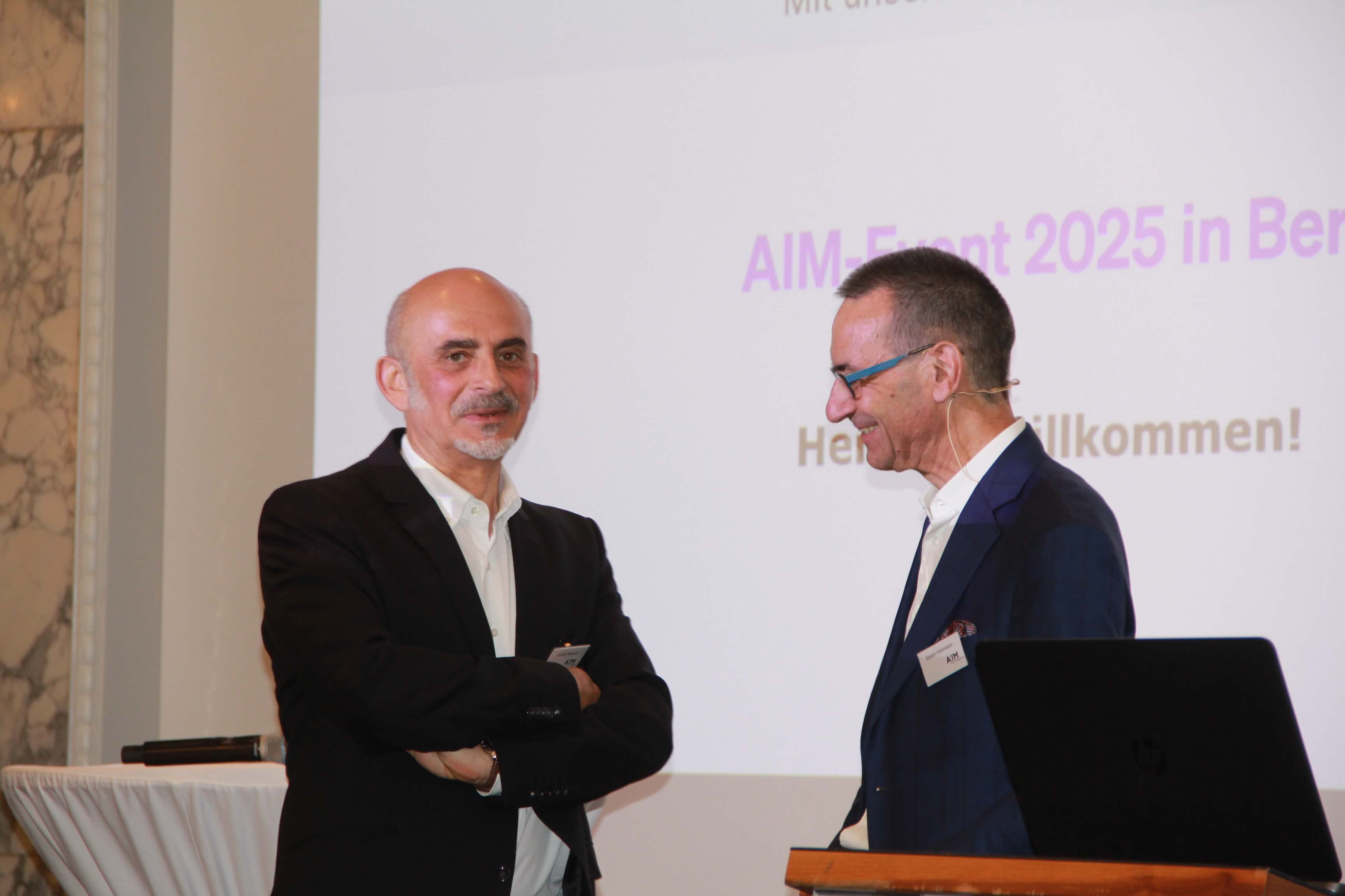 Roberto Martullo (Künzli SwissSchuh) und Stefan Holenstein (AIM)